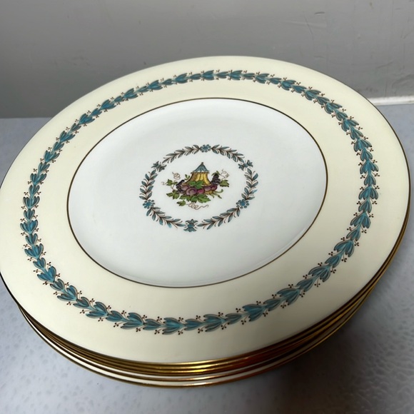 Vintage Wedgwood Bone China Appledore Dinner Plates Made England - Picture 1 of 6
